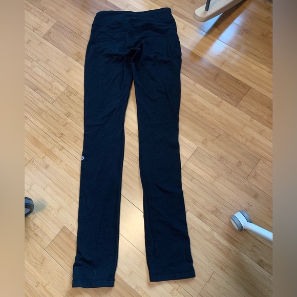 Two Lululemon for one price. One set of capris sz 6 and one set of tights, sz 4 - Picture 6 of 8